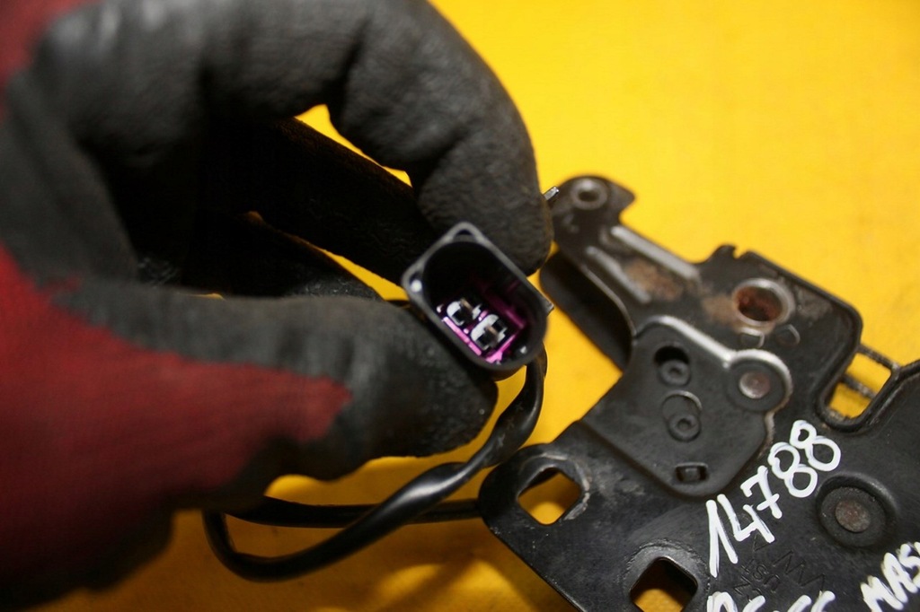 фото №5, Замок капот перед audi a6 c6