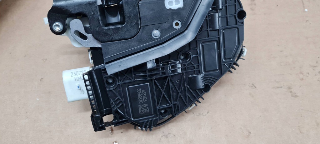 фото №9, Sq5 80a q5 lift замок дверь левый задняя 8pin 4g0839015n a4 b9 8w s4 a5