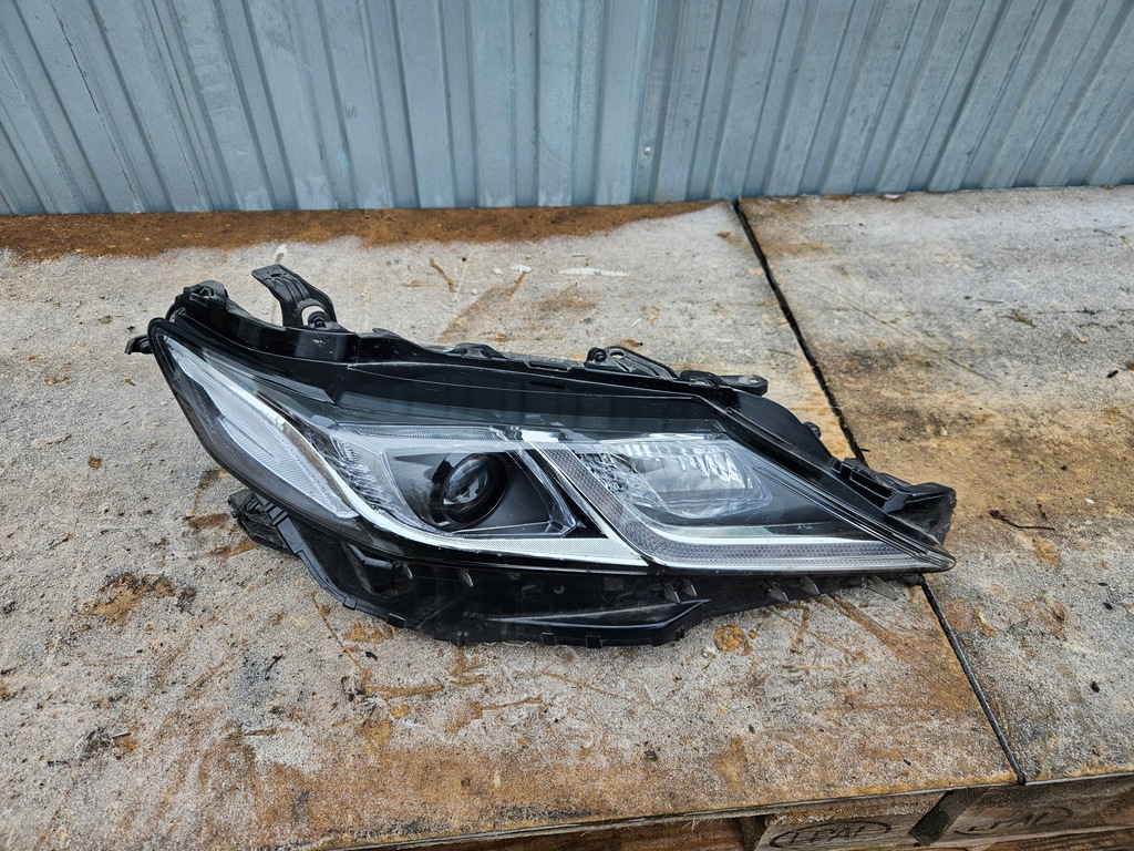 фото №1, Toyota camry viii full led лампа права перед