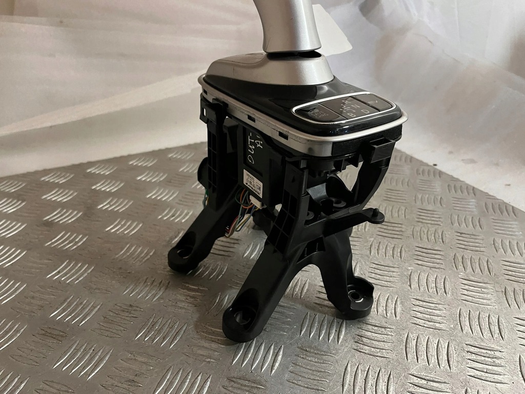 фото №10, Mitsubishi outlander 2018 домкрат перемикання передач / нижній