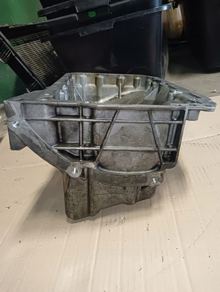 Поддон масляная с радиатор bmw f10 f11 e90 e91 2.0d | 13992010 780383001 Недорого