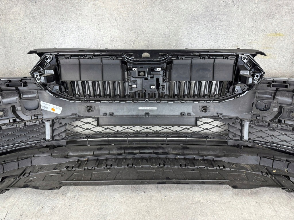 фото №13, Бампер skoda superb перед iv 4 6x pdc 3p0807221 kompletny sportline