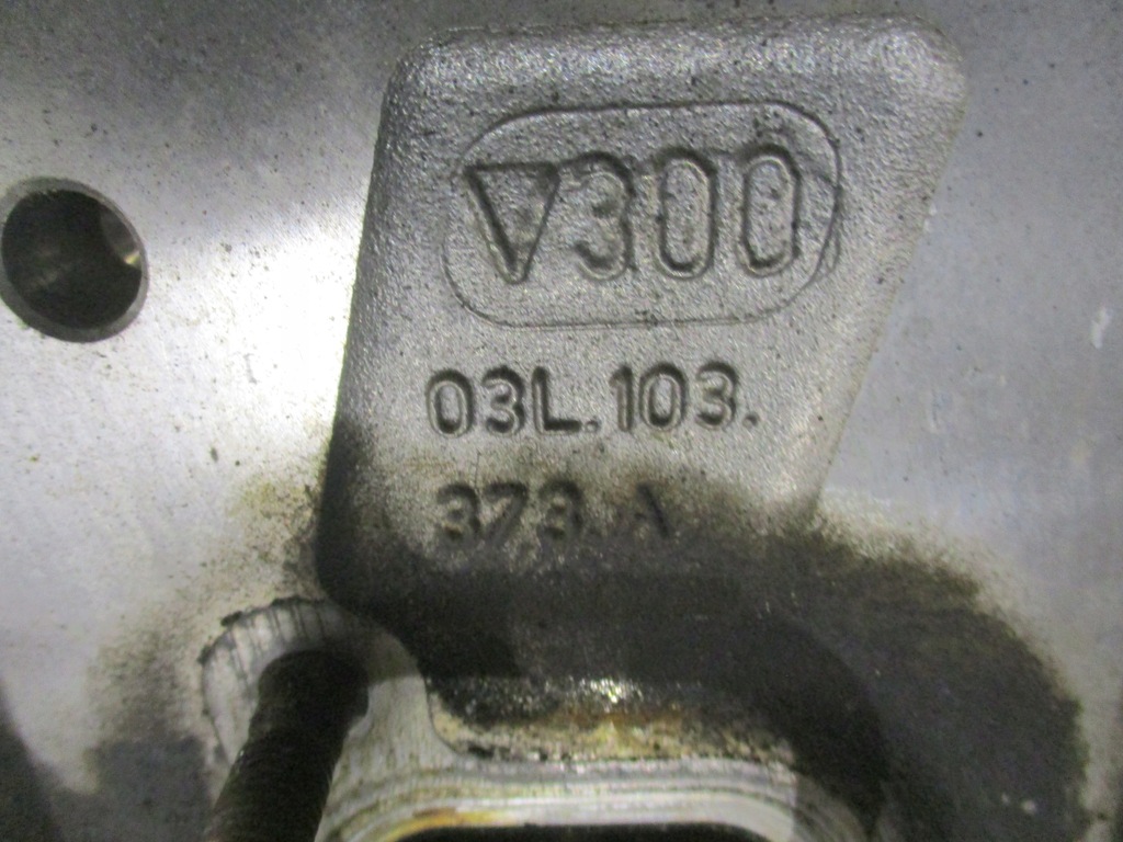 фото №11, Головка комплектна вали seat toledo iv 1.6 tdi 03l103373a 03l103286a