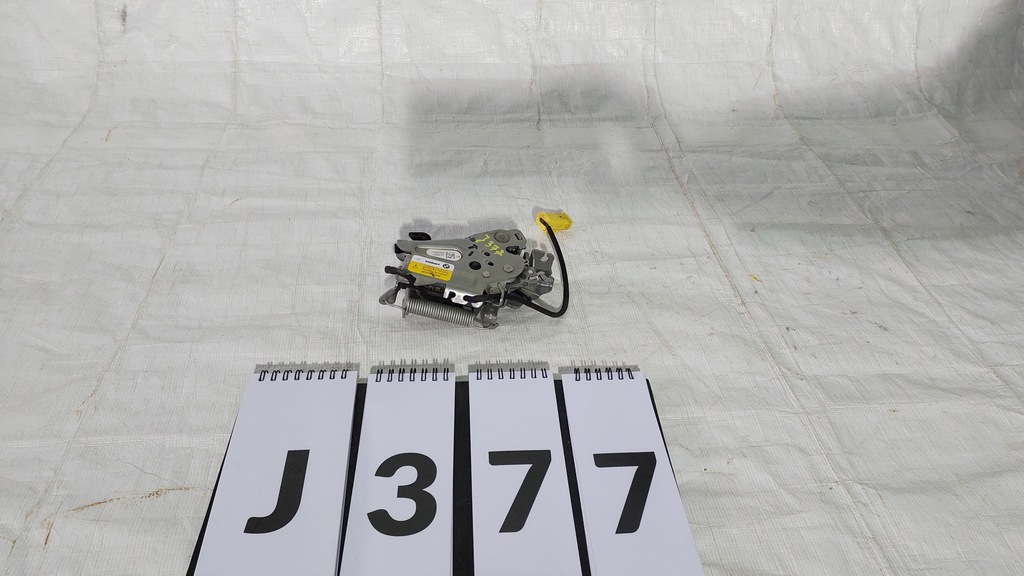 фото №10, Bmw 1 g20 g21 засов замок активный капот правый