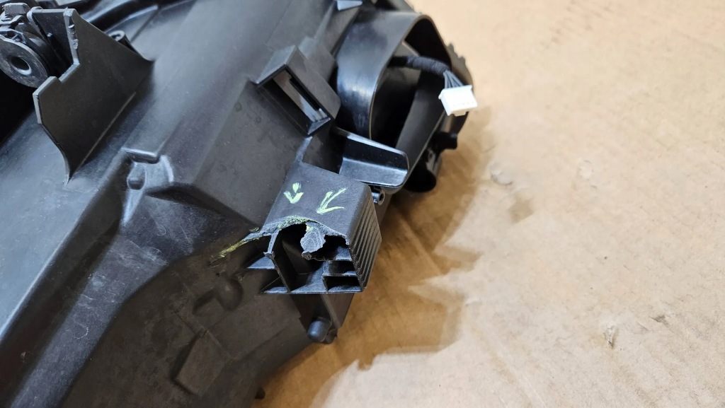 Лампа перед передня права bmw x1 f48 f49 full led 7193708 Зі Шроту