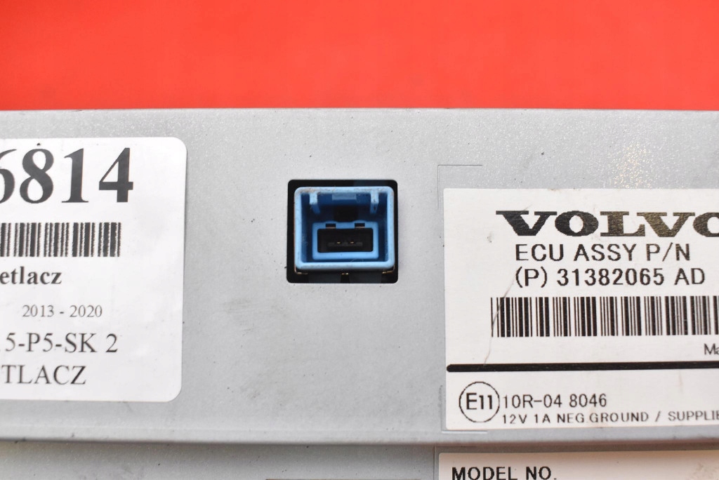 Дисплей 31382065ad volvo v60 1 i рестайлинг  13-20 Цена