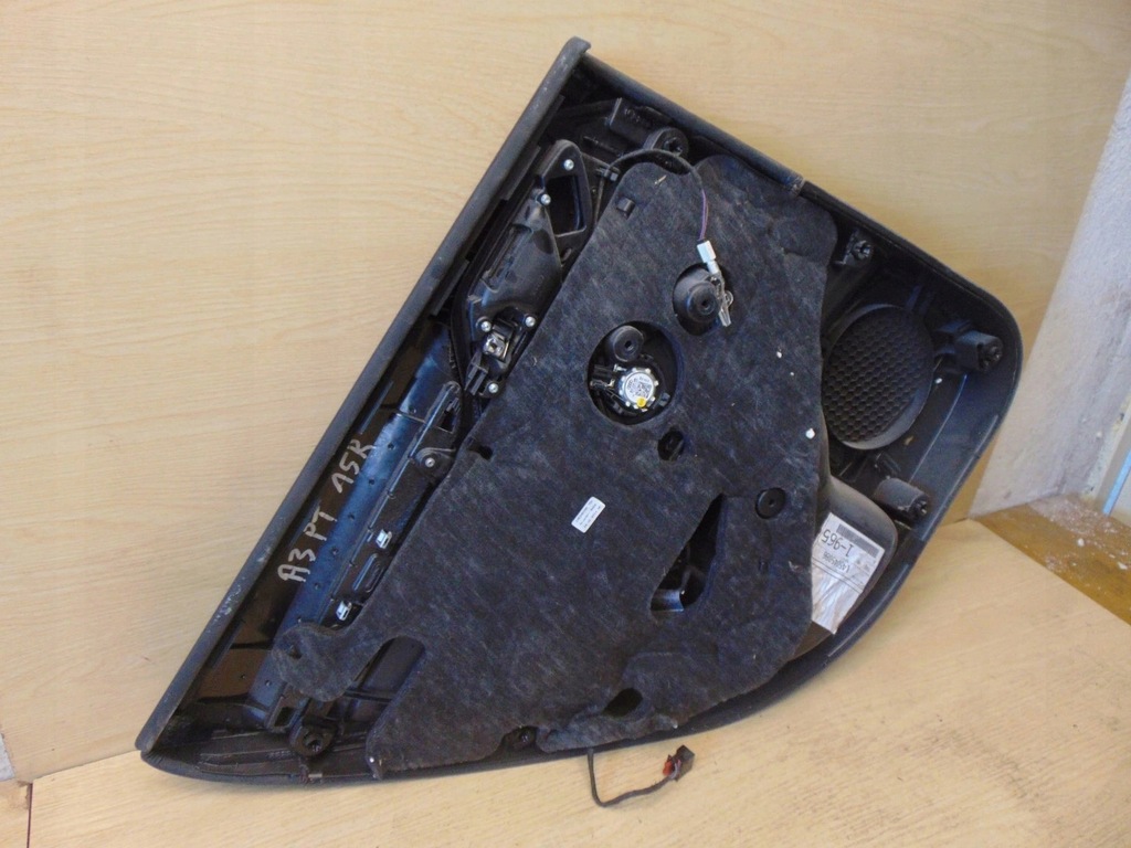 фото №7, Обивка обшивка дверь правый задняя audi a3 8v 5d