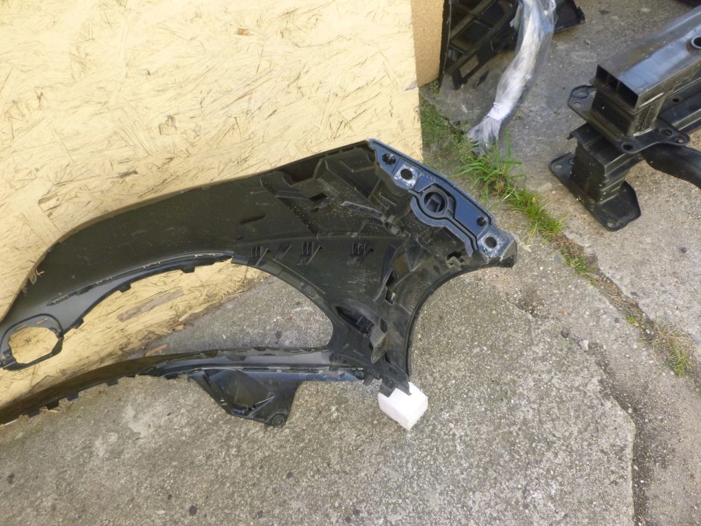 фото №7, Mercedes eqb 243 x243 w243 бампер передній