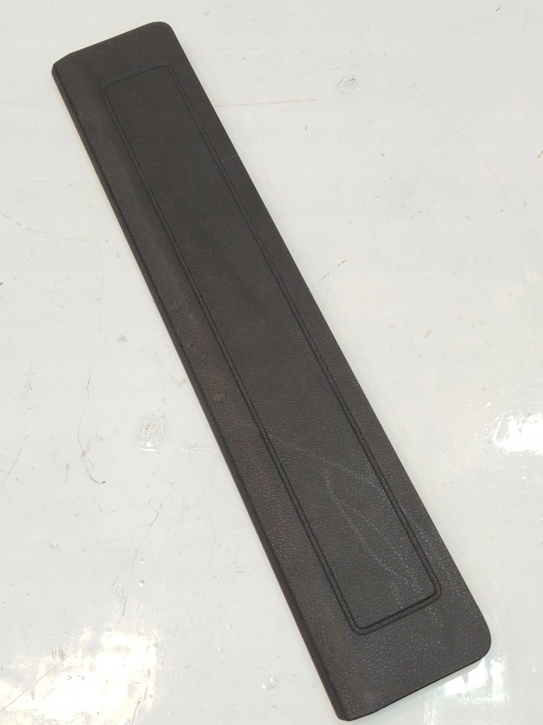 Купить Заглушка накладка багажника правая vw passat b8 3g5867464