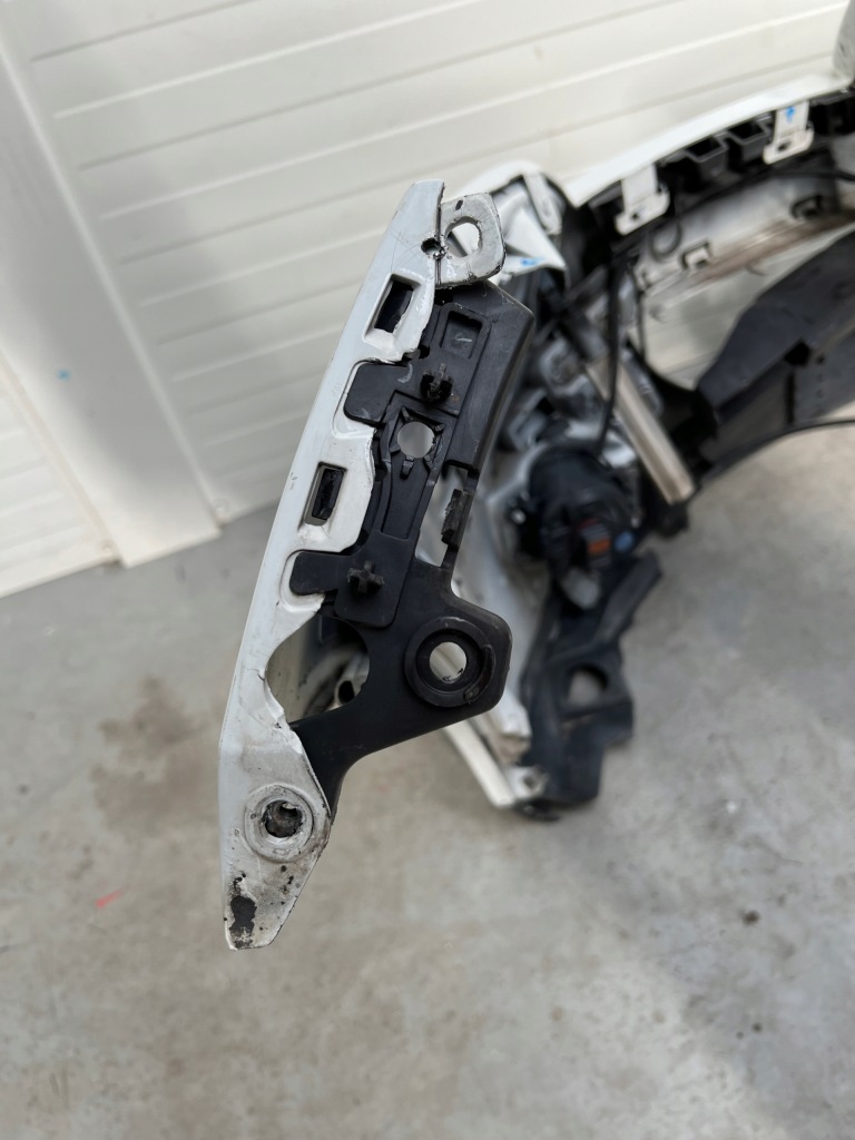 Бампер передний renault megane 3 4 pdc ксенон с Разборки