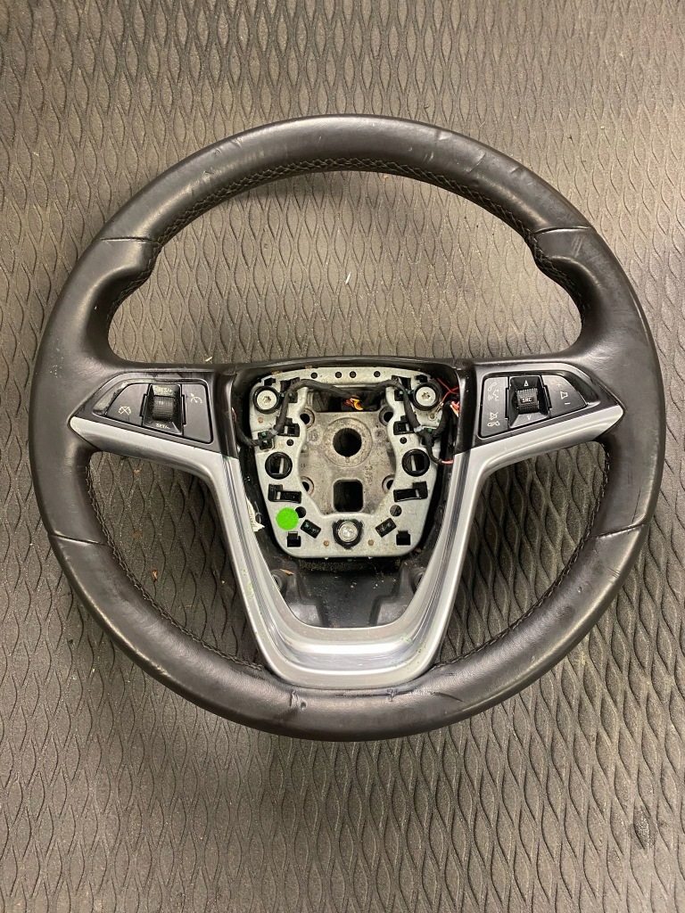 фото №1, Opel insignia a воздуховод кожа multi 13316547