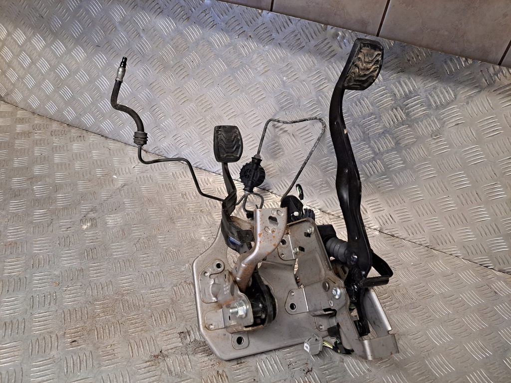 фото №8, Ford transit custom 14 r 2.2 tdci педали