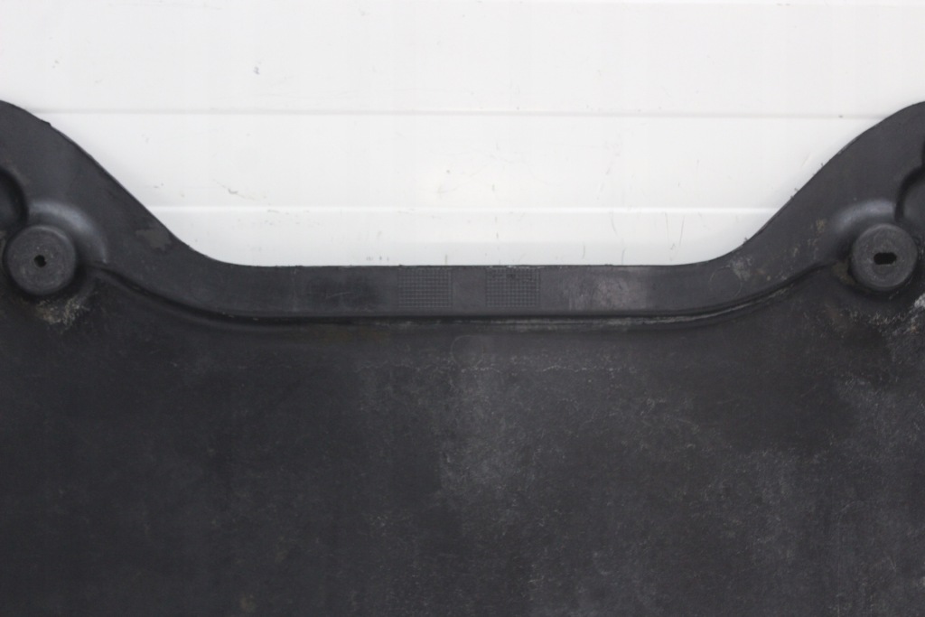 Mercedes накладка под двигатель a2045242430 с Разборки