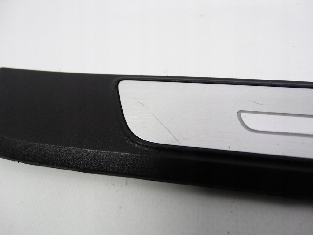 фото №8, Audi rs4 b9 8w 16- молдинг led порог подсвеченная правая передняя 8w0947418d