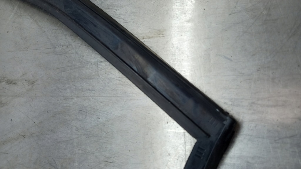 фото №9, Прокладка двері лівий задня volvo xc70 ii v70 iii