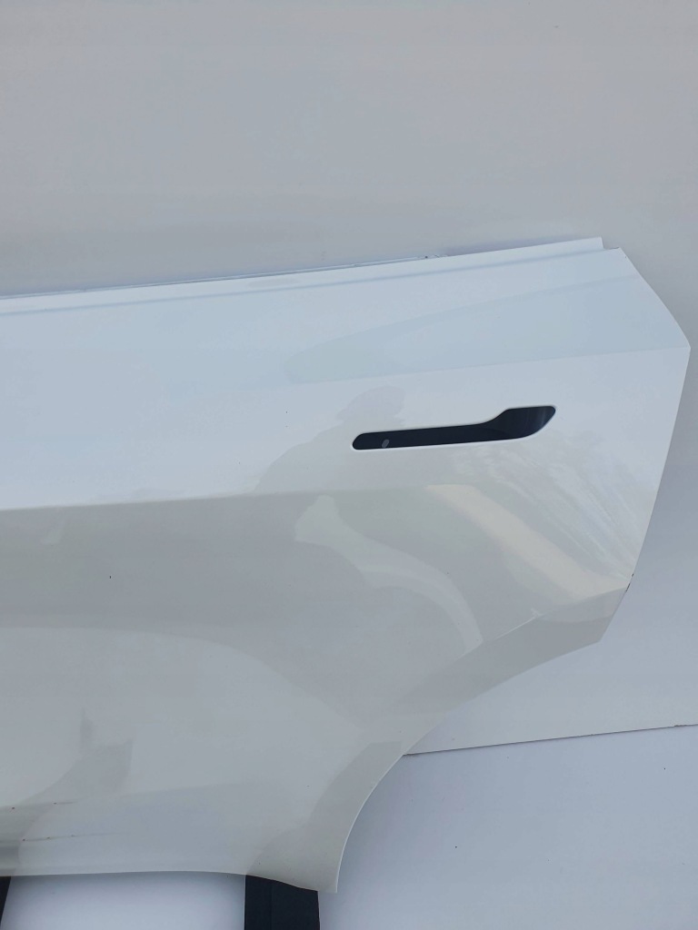 Tesla model y дверь задняя левая сторона левое  задняя 1493599-00-a Киев