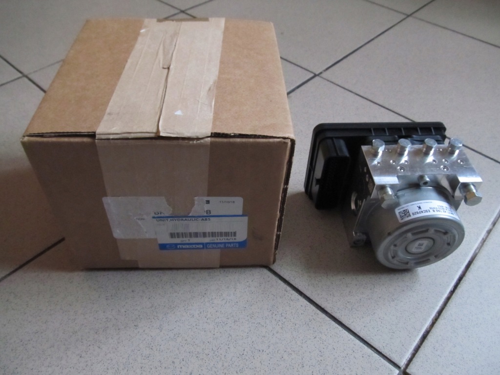 фото №1, Насос abs mazda 3 bm bn 2013-2018 nowa оригинальный номер