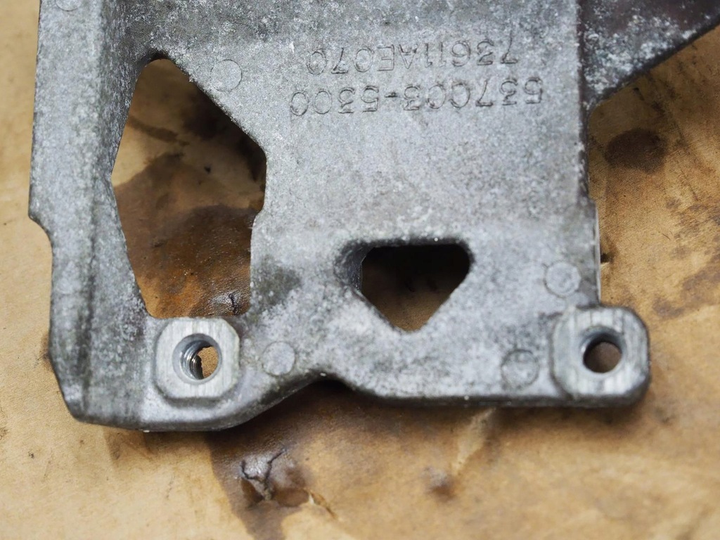 фото №16, Кронштейн насоса кондиционера subaru legacy iii 2.0 ej20