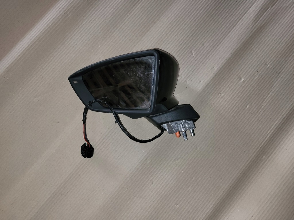 фото №8, Seat arona 6f 17- зеркало левая 5 pin