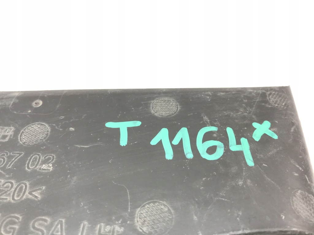 фото №10, C-klasa w205 lift 18-21 молдинг защита впуск бампер левый перед a2058856702