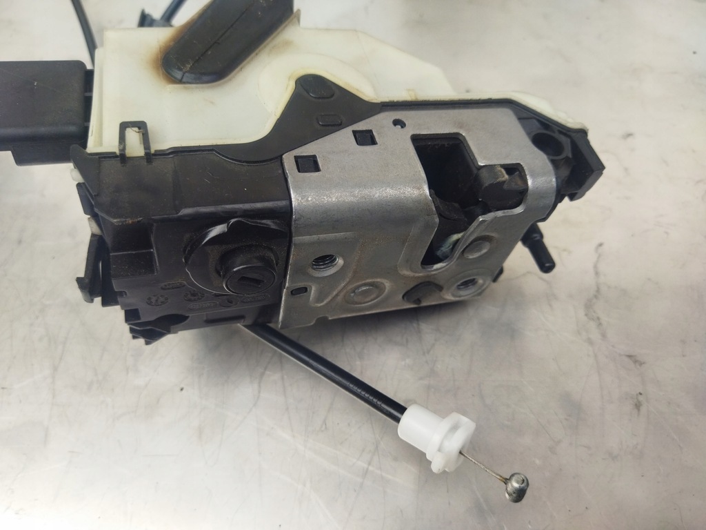 фото №1, Peugeot 208 i 2008 замок дверь правый перед 5 pin