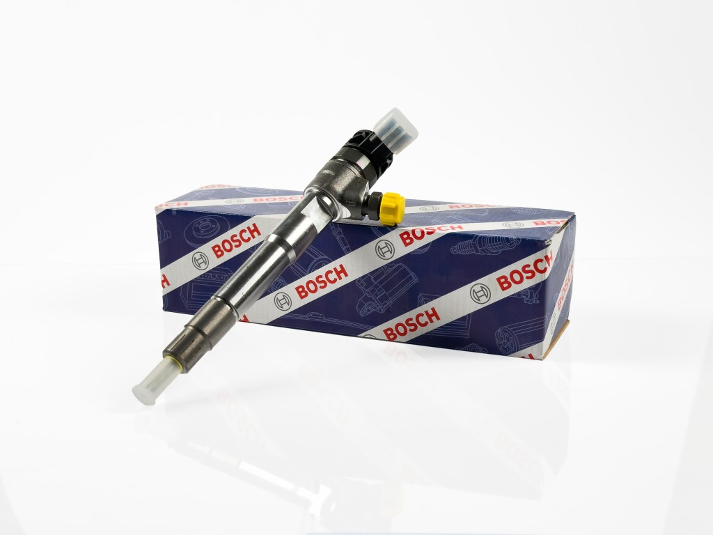 Купити Форсунка 1szt 0445110896 renault master 2.0 bosch новий