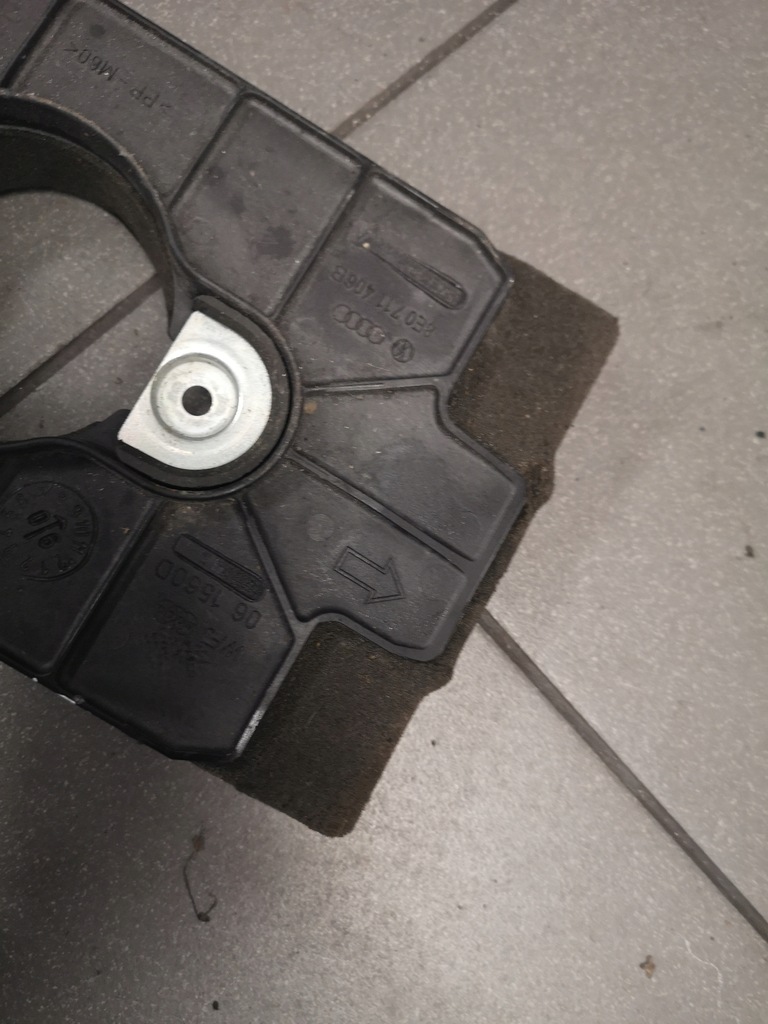 фото №5, Кассета кронштейн выборщик audi a4 b7 8e0711406b