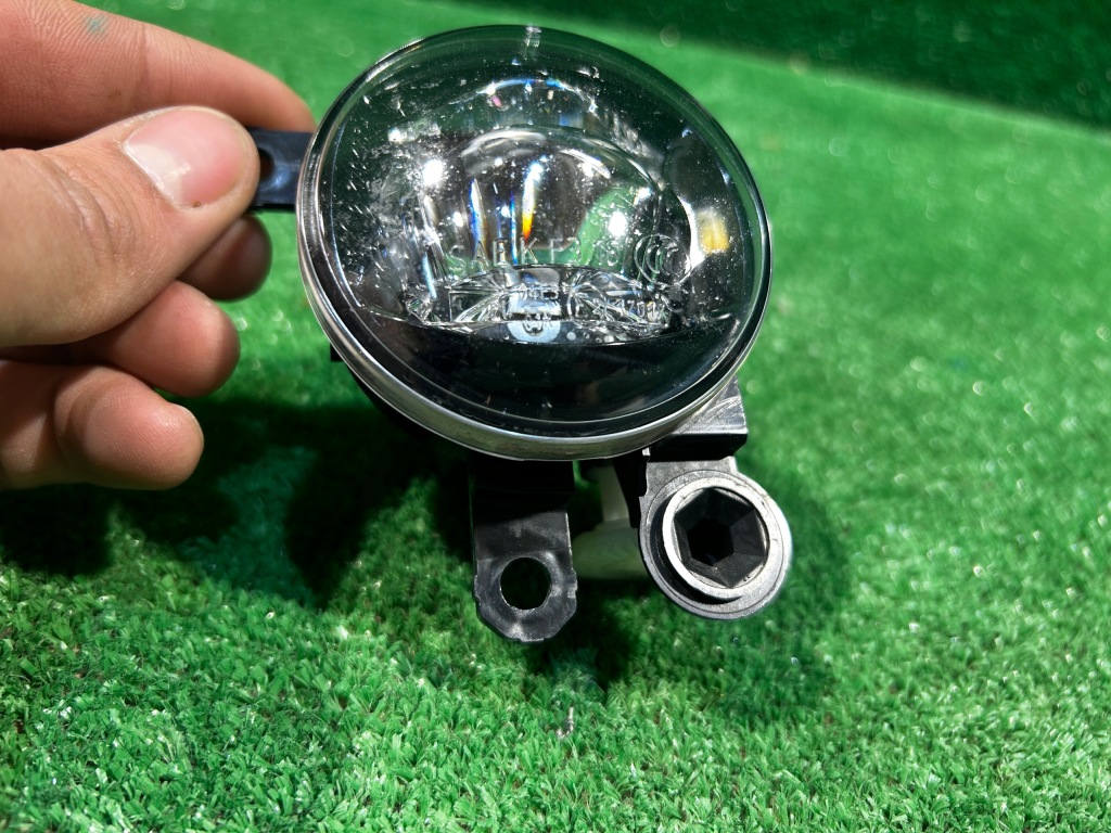 Peugeot citroen opel протитуманна фара лівий led 9831303880 Зі Шроту