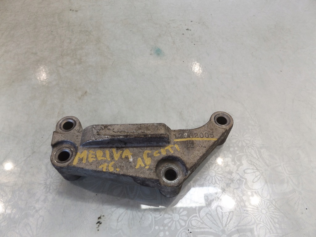 фото №1, Meriva b 1,6cdti кронштейн двигателя 13362005