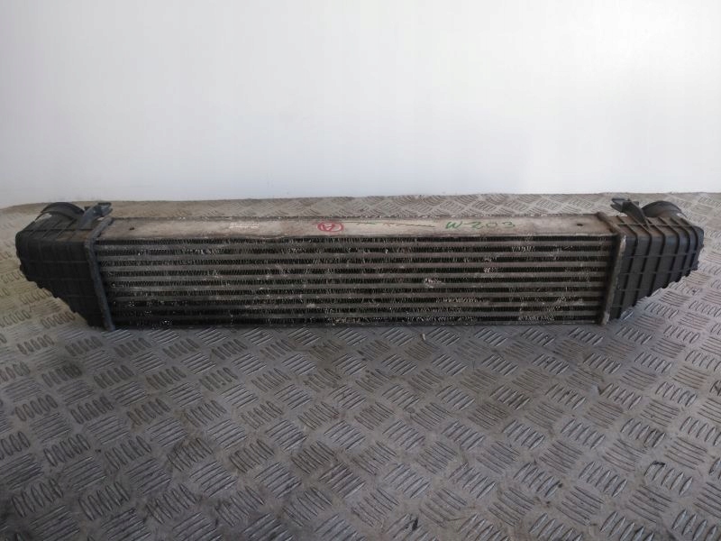 фото №1, Интеркулер mercedes w203 a2035000500q3