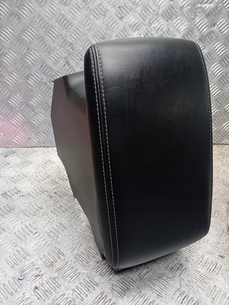 фото №1, Outlander iii lift подлокотник кожа