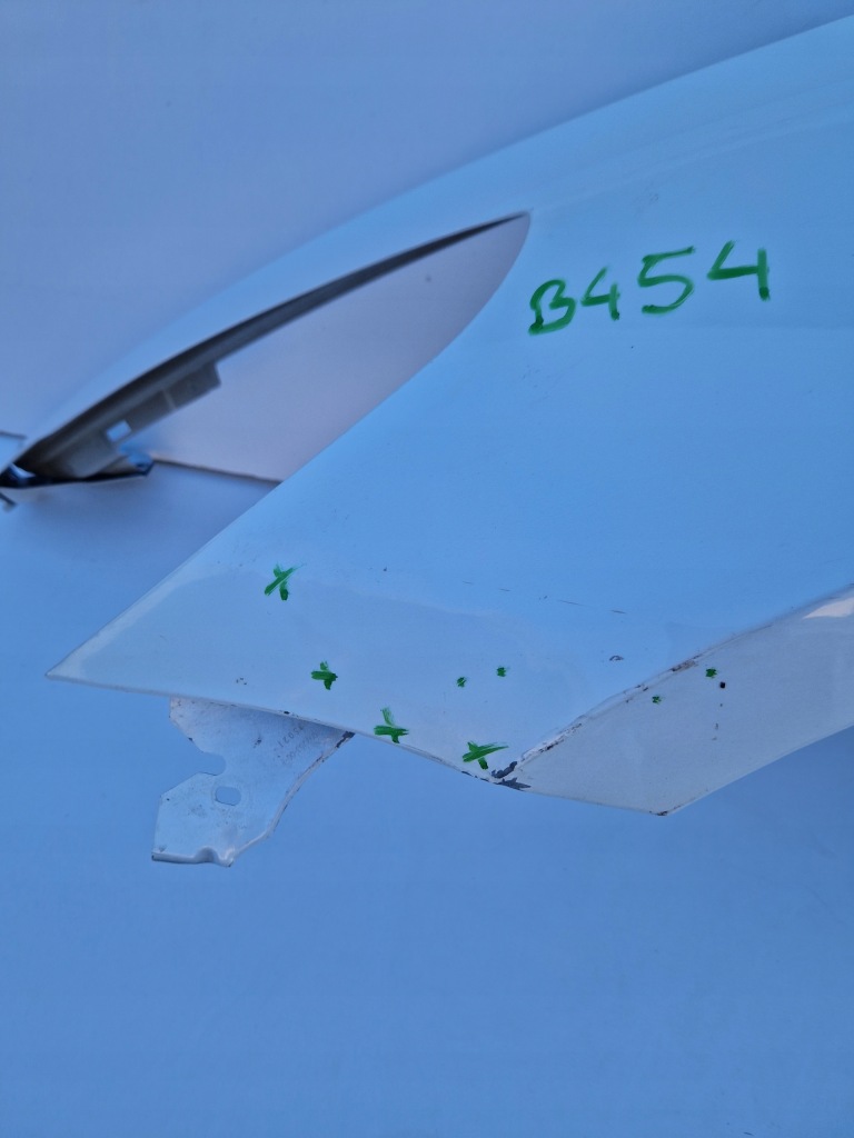 Tesla model 3 3 m3 17- крило ліве перед ліве передній 1097253-00-f в Україні