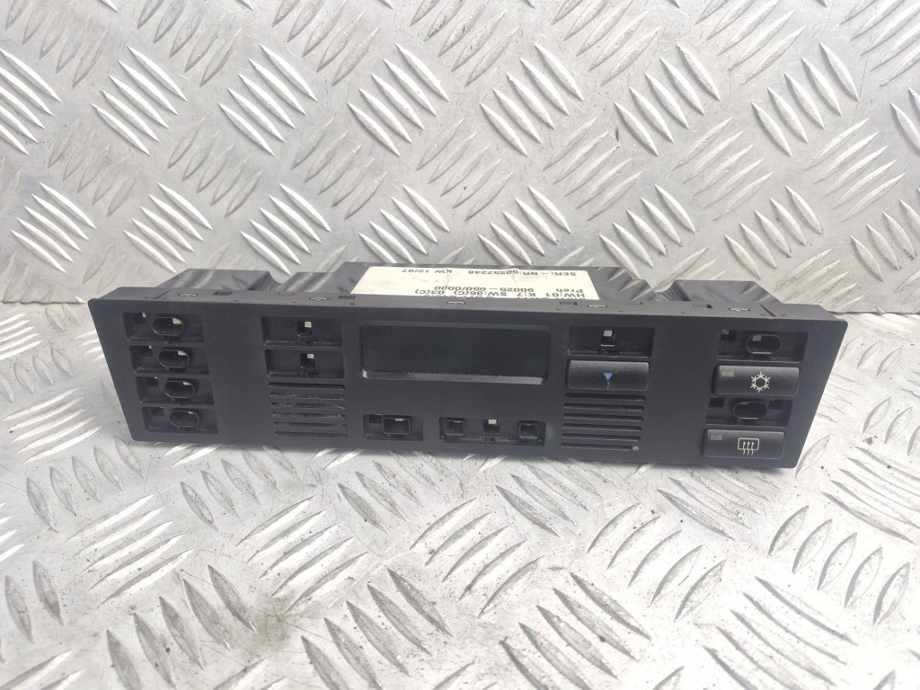 Купить Панель кондиционера bmw 5 e39 8377546