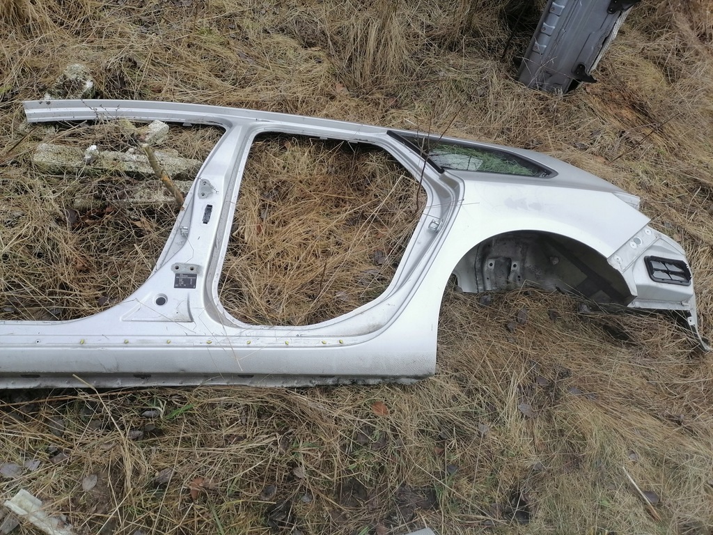 фото №1, Чверть блок двигуна поріг ліва лівий opel astra j kombi