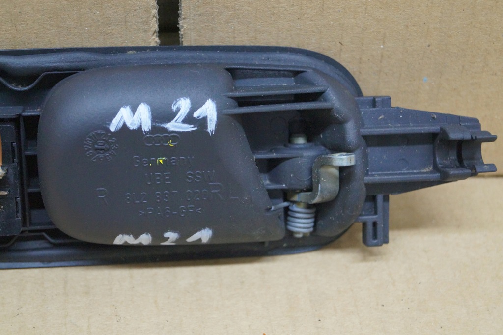 фото №9, Ручка внутрішня права 8l2837020 audi a3 8l lift