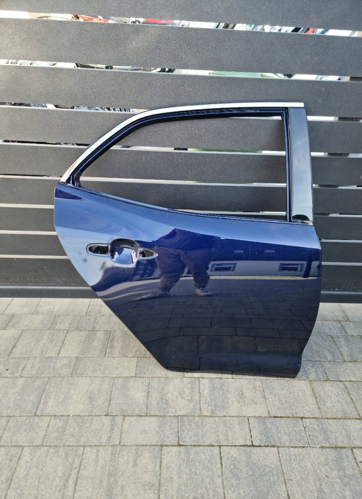 фото №1, Toyota corolla e21 hb дверь правое задние задняя