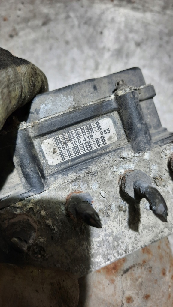 фото №4, Насос abs toyota avensis t25 1.8b 03r