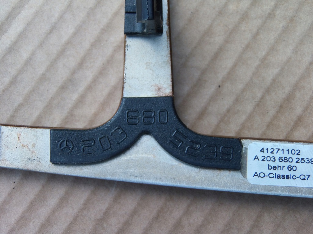 фото №5, Рамка радио кнопка аварийных a2036802539 mercedes c w203 eu 2.2 cdi