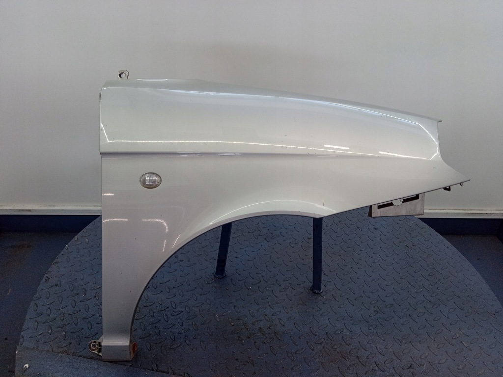 Купить Lancia ypsilon 1 крыло  перед правый  647