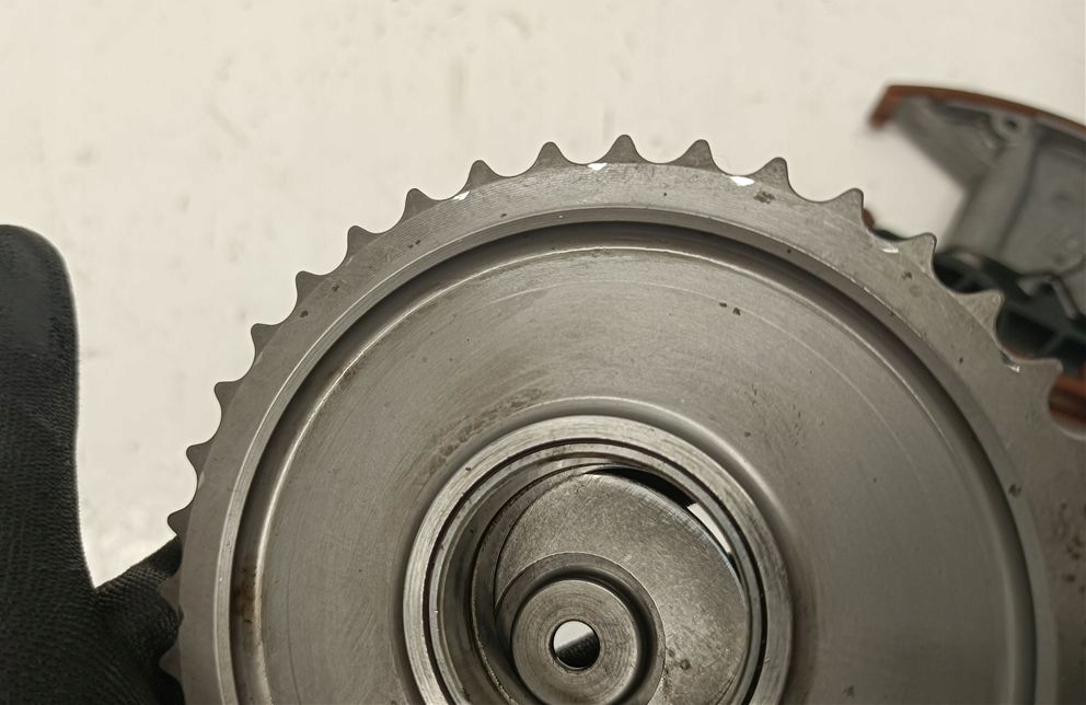 фото №9, Грм направляющие натяжитель колесо зубчатое vw phaeton 3d audi a6 c6 3.0 tdi bmk