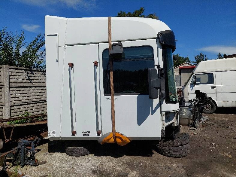 Кабина renault magnum lift vega dxi 2012r Доставка