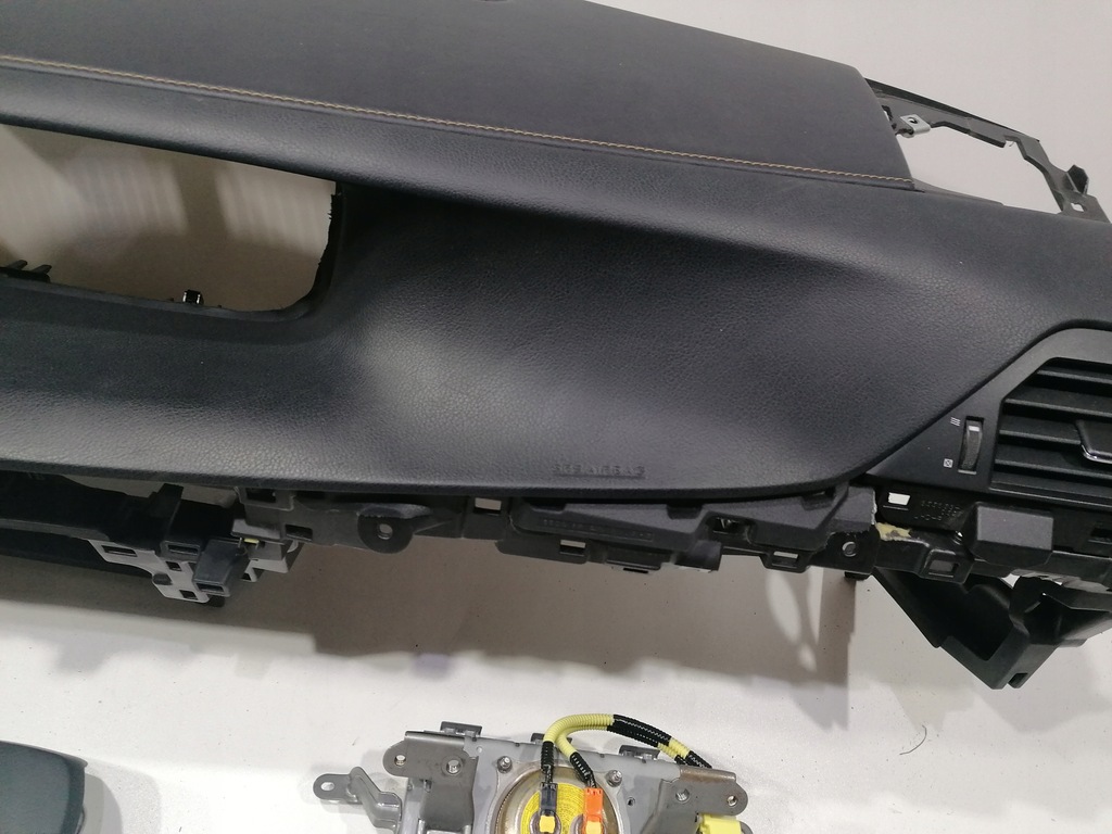 фото №5, Lexus gs 4 iv панель приладів консоль подушка безпеки подушки безпеки ремені оригінал демонтаж