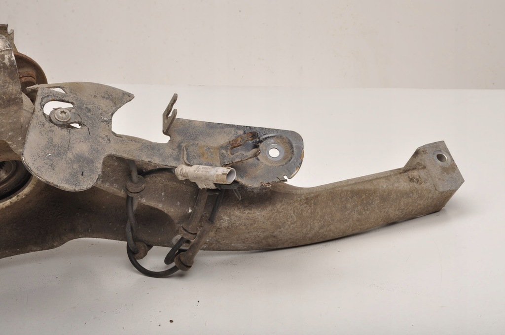 фото №5, Land rover discovery l462 поворотний кулак права передня