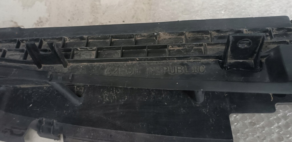 фото №4, Жалюзі шторка повітря bmw 5 g30 g31