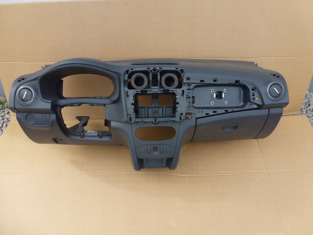 фото №1, Приборная панель консоль dacia sandero ii / stepway / logan 18r