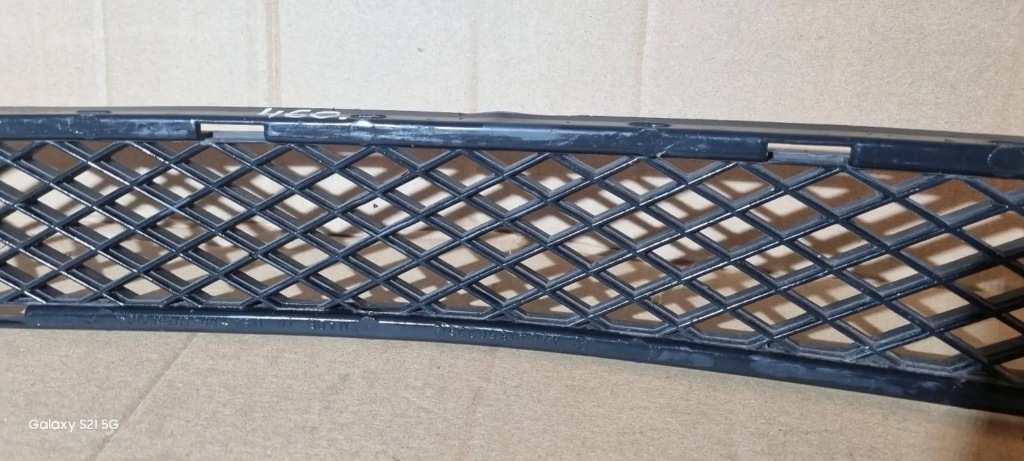 Решётка средняя бампера mercedes-benz ml w164 Недорого