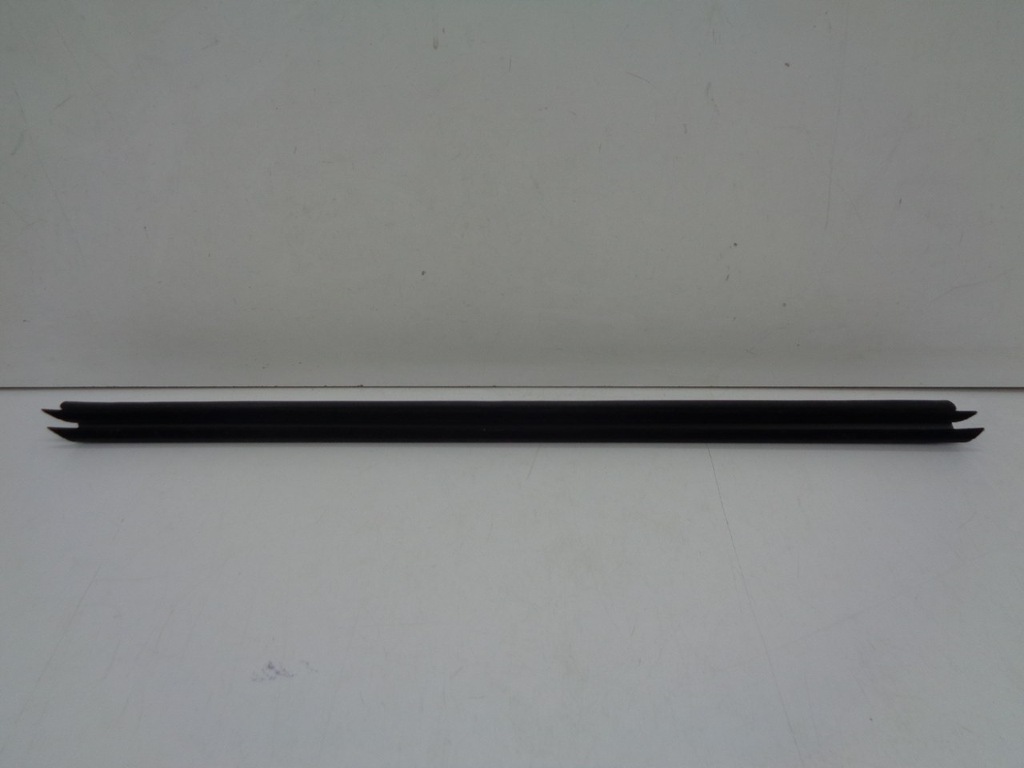 фото №1, Bmw f39 f48 прокладка zgarnijąca дверь правый перед