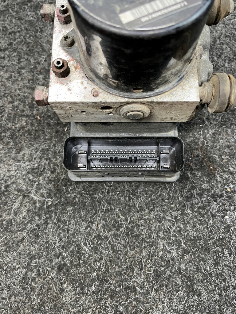 фото №8, Mitsubishi outlander 2 ii 2.0 di-d насос abs 4670a336