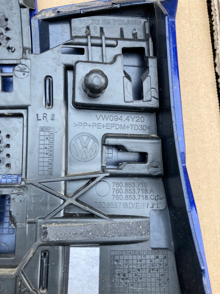 Vw touareg iii молдинг na крыло правый передний orgi. с Разборки