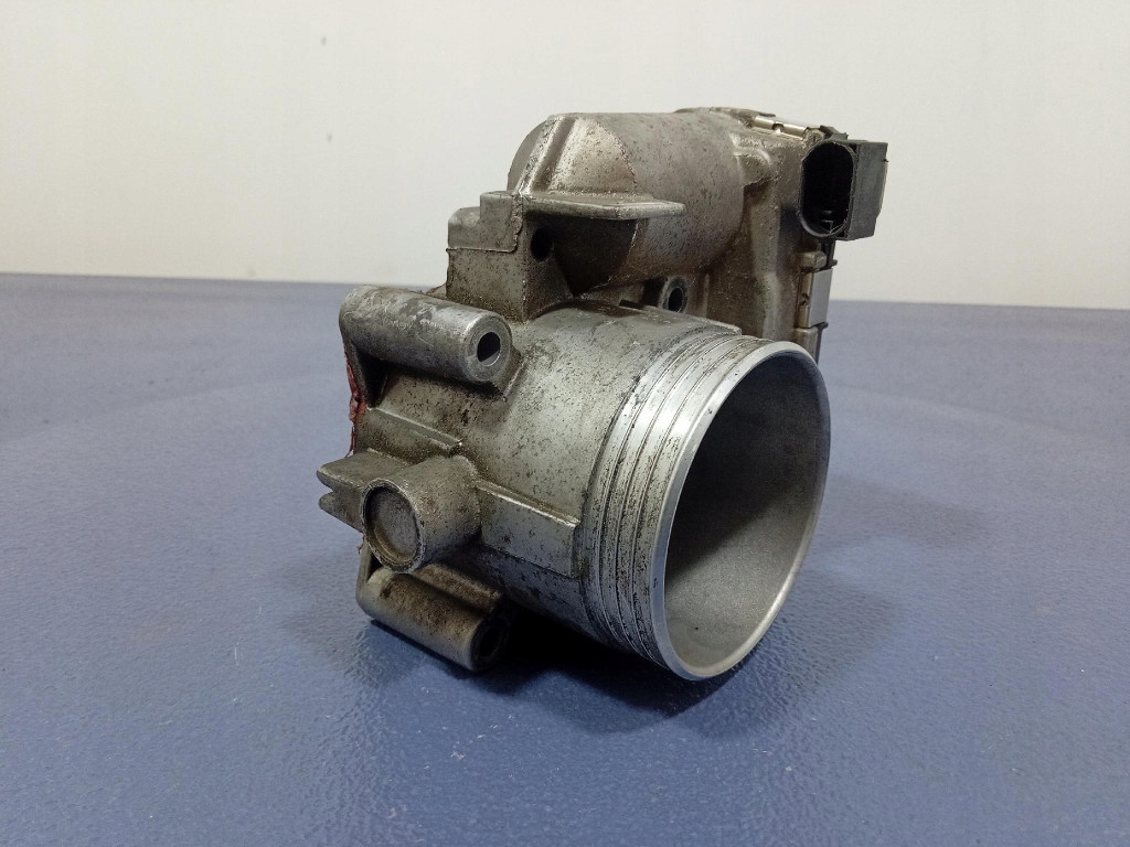 Volvo s80 1 рестайлінг  2.9 r6 196km дросельна заслінка 30650013 b6294s2 Зі Шроту